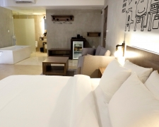 stark grand deluxe room